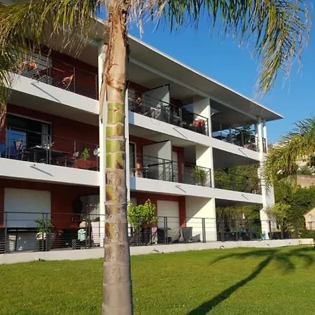 A096 - Superbe Avec Vue Et Piscine Apartment *