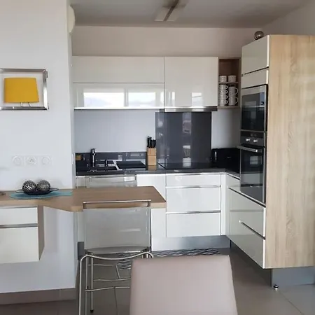 A096 - Superbe Avec Vue Et Piscine Apartment
