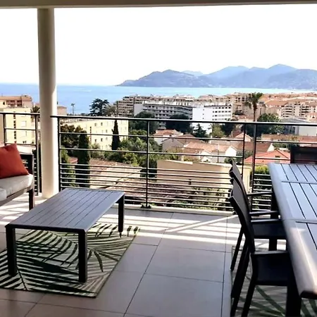 A096 - Superbe Avec Vue Et Piscine